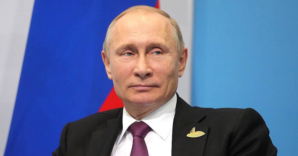 Pro-Putin Russians look to scrap presidential term limits