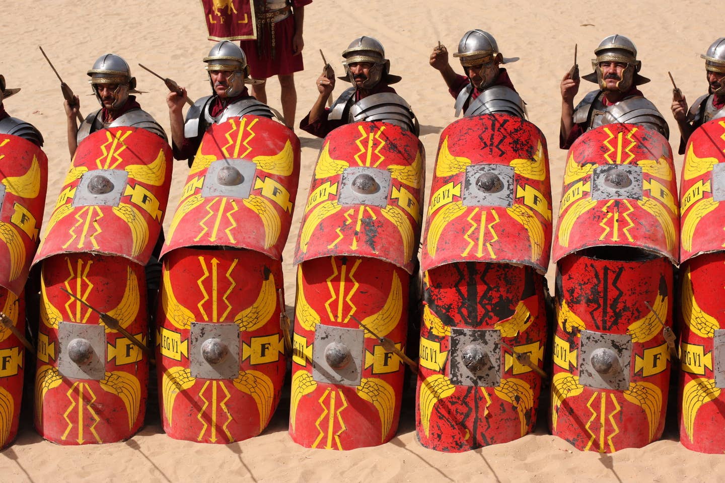 These Roman troops stand in a defensive position awaitng the enemy to strike. (Public domain)
