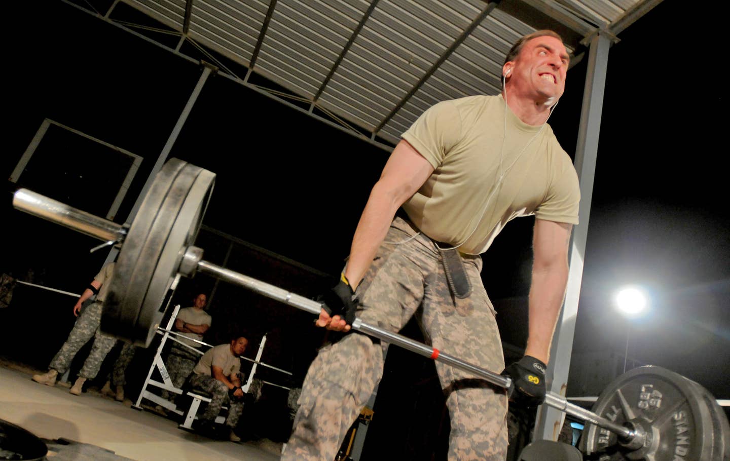 6 stereotypes you&#8217;ll see in every military gym