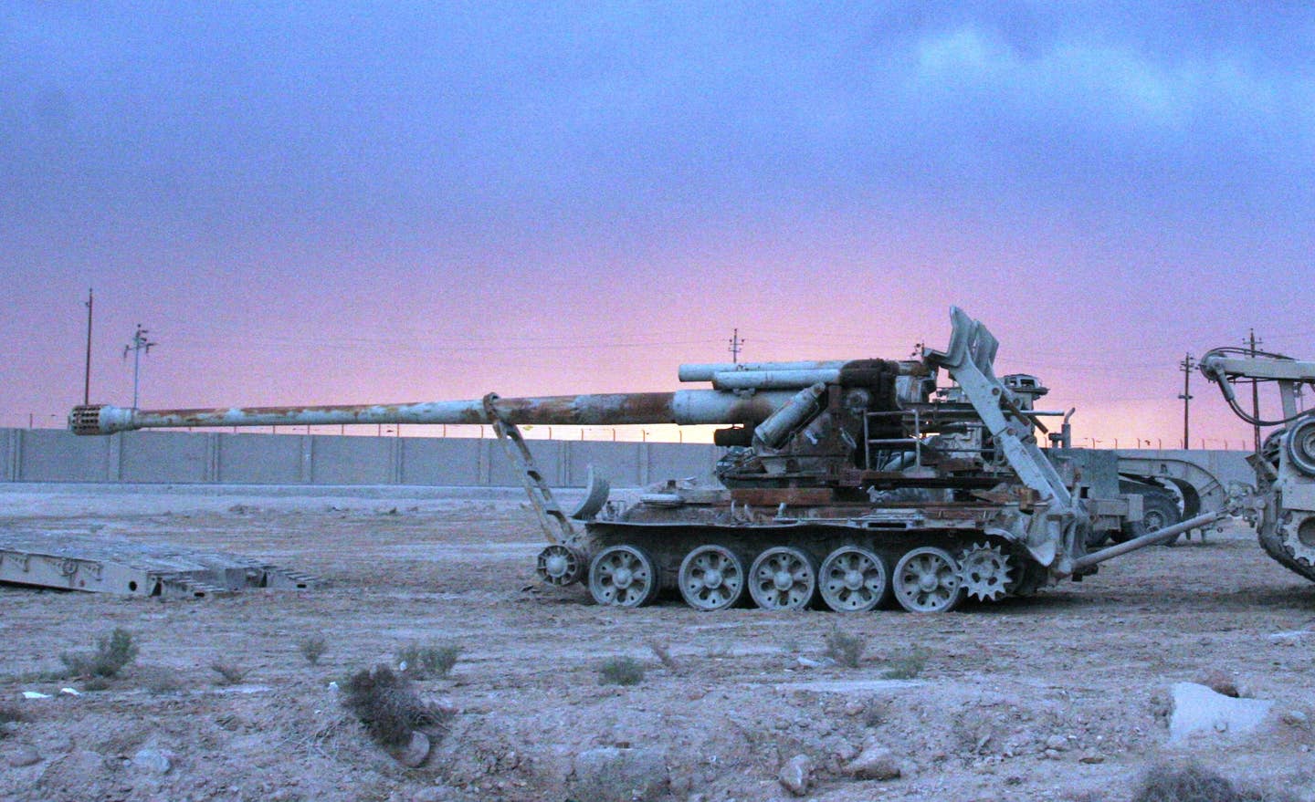 The Koksan self-propelled howitzer has long range, but that may be its only virtue.<br>(USMC photo by Albert F. Hunt)