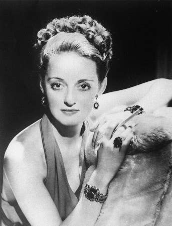 How Bette Davis&#8217; club became the best spot for WWII troops