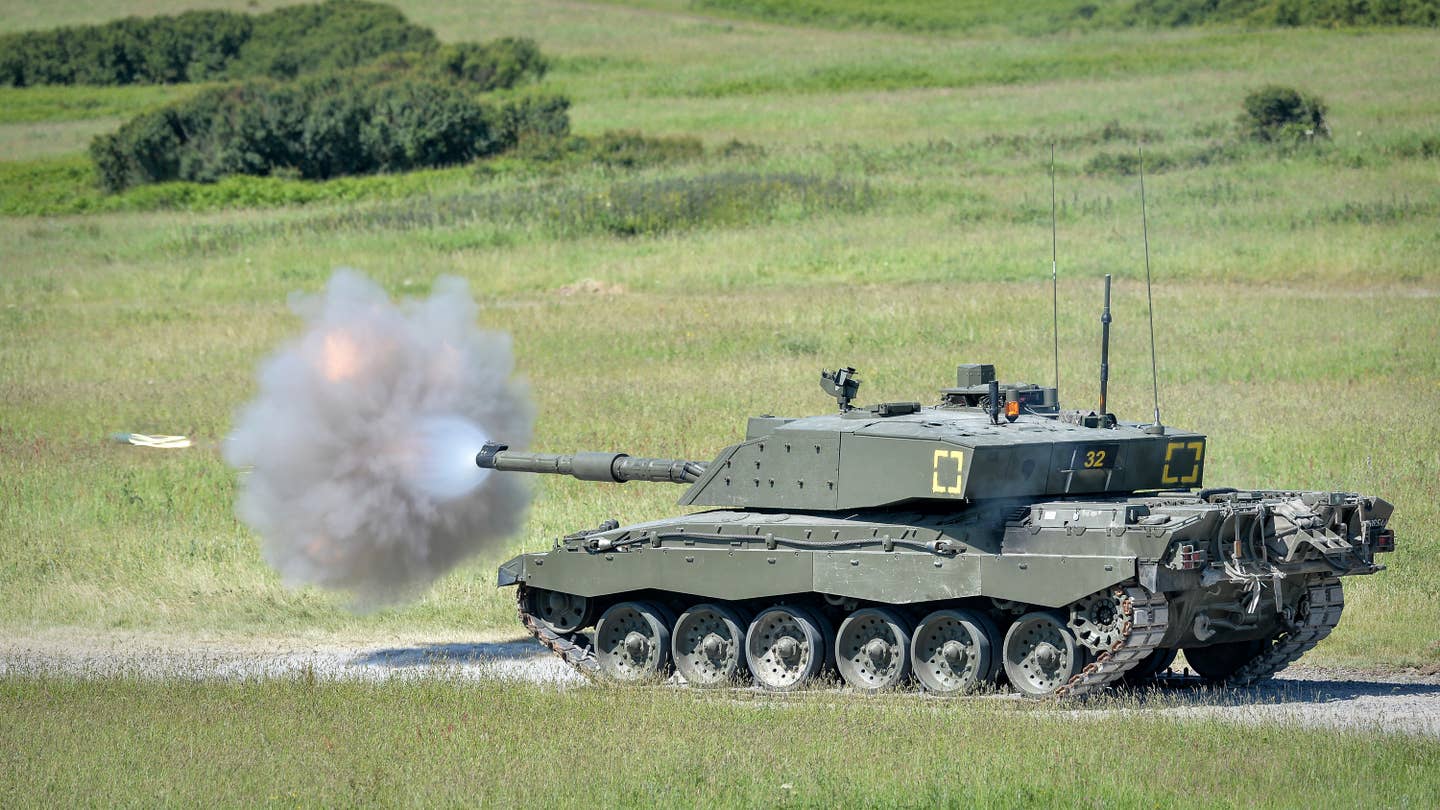 The 2nd version has an improved 120mm rifled gun from that used on the Challenger 1.<br>(UK Ministry of Defense)<br> 