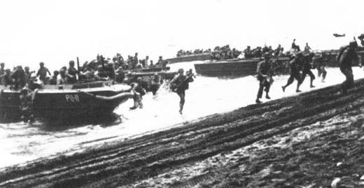 troops landing at Guadalcanal