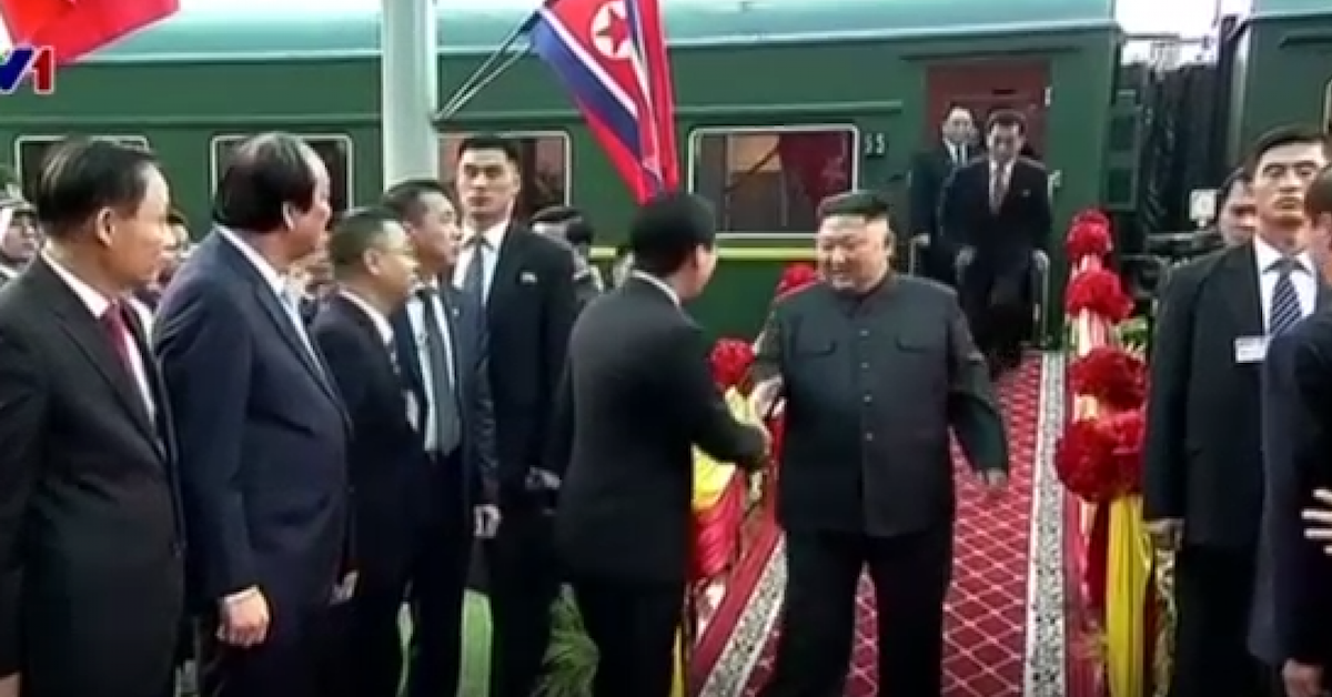 Watch Kim Jong Un&#8217;s aide panic on the red carpet
