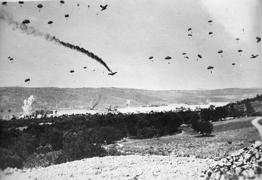 German paratroopers land in Crete during the 1941 invasion. (Bundesarchiv Bild)