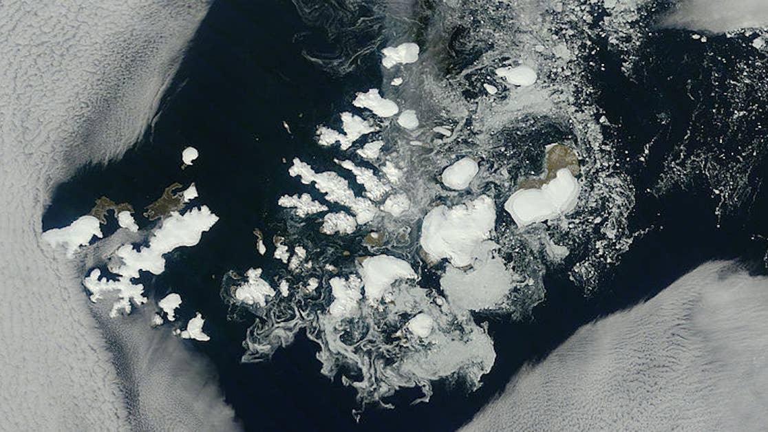 Russia &#8216;discovers five new islands&#8217; in Arctic Ocean