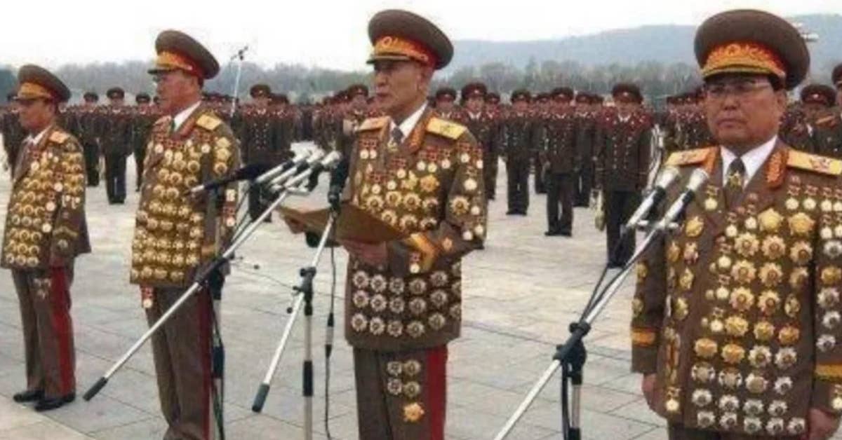 The world&#8217;s 7 goofiest-looking military uniforms