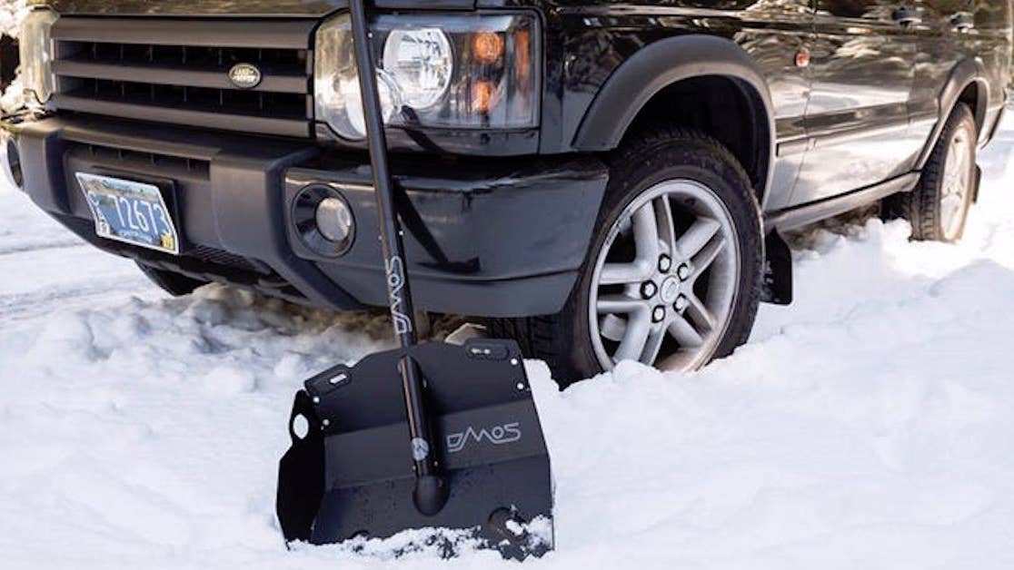 12 useful items to keep in your car this winter