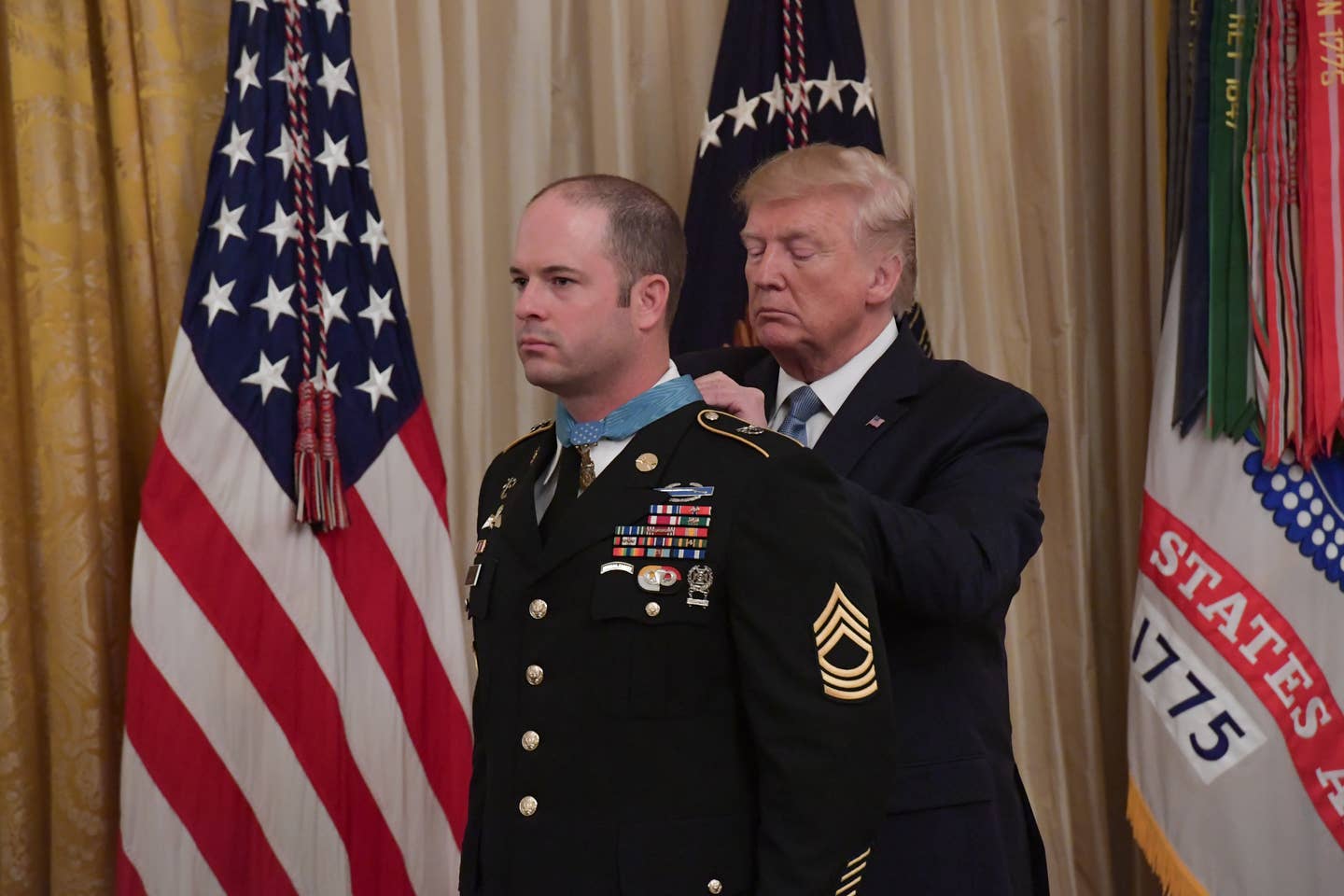 ​MSG Williams receives the Medal of Honor from POTUS<br>(Photo Credit: Sgt. Keisha Brown)