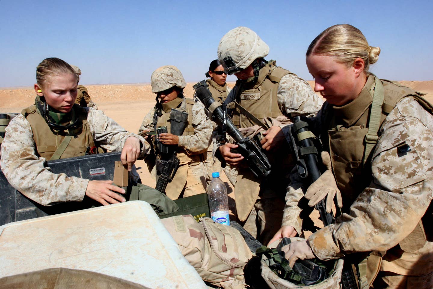 marine women in the military