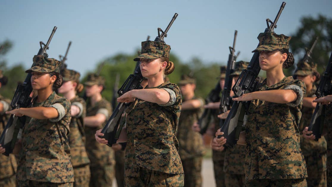Women should have to register for the draft, Congressional Commission says