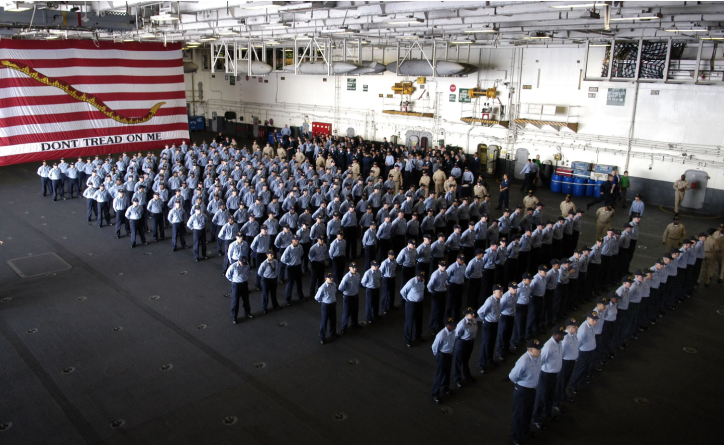 <em>(U.S. Navy photo by Photographer's Mate Airman Jimmy C. Pan)</em>
