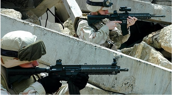 soldier with hk416, one of the rifles that almost replaced the M4/M16