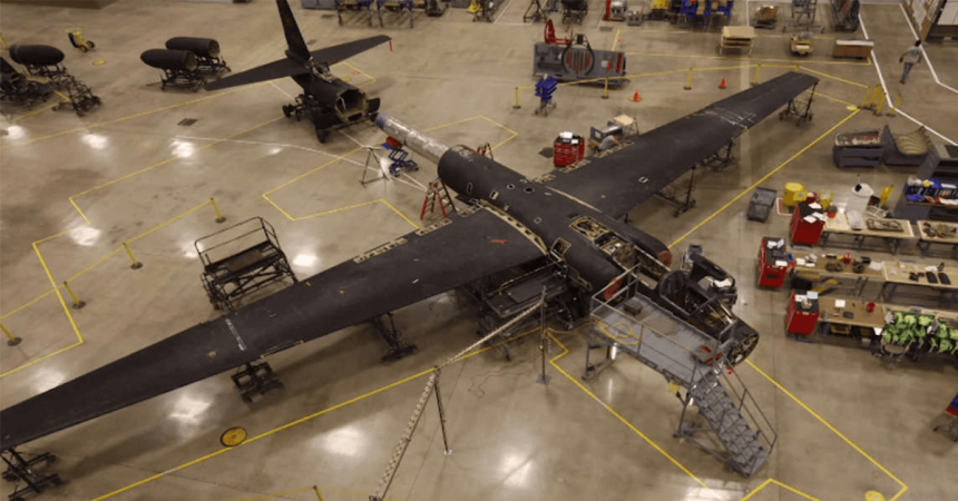 Watch this U-2 spy plane get torn down in 2 minutes