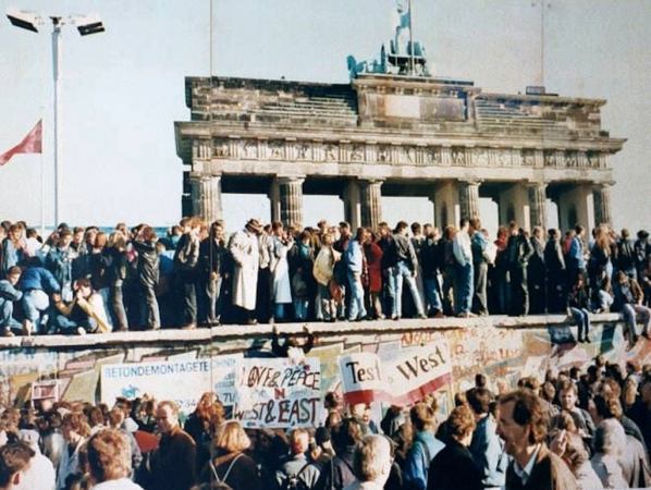 Today in military history: Reagan challenges Gorbachev to tear down Berlin Wall
