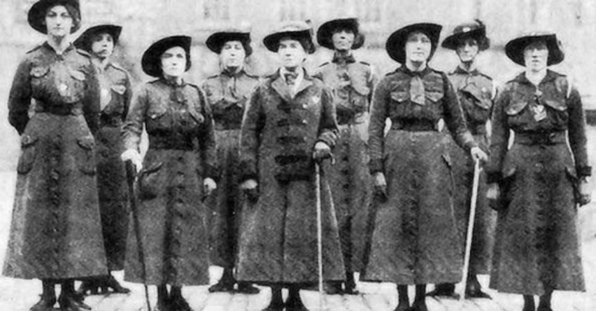 Who were the Hello Girls of World War I?
