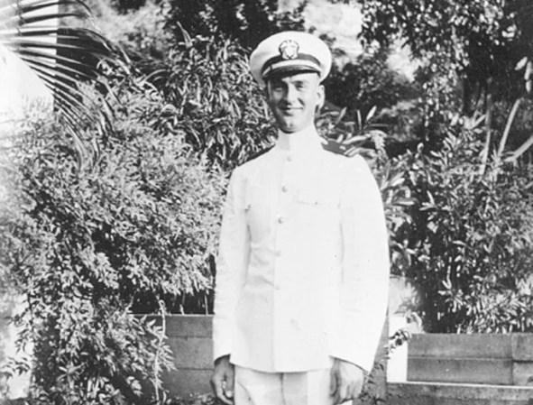 This sailor used a bulldozer to earn the Silver Star medal