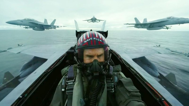 Tom Cruise visited the USS George HW Bush for a screening of ‘Top Gun: Maverick’