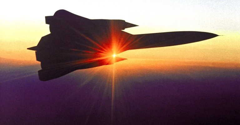 SR-71 fighter jet