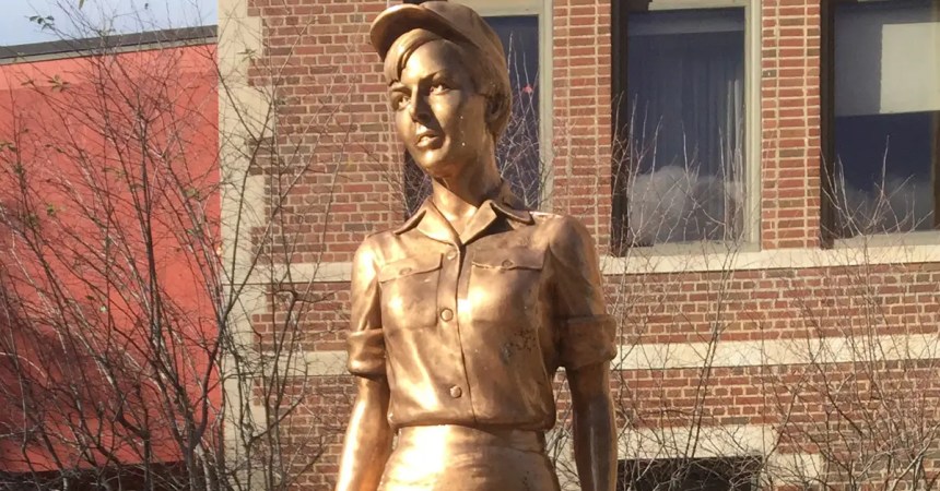 The first woman to receive the Soldier’s Medal saved 15 patients from a fire