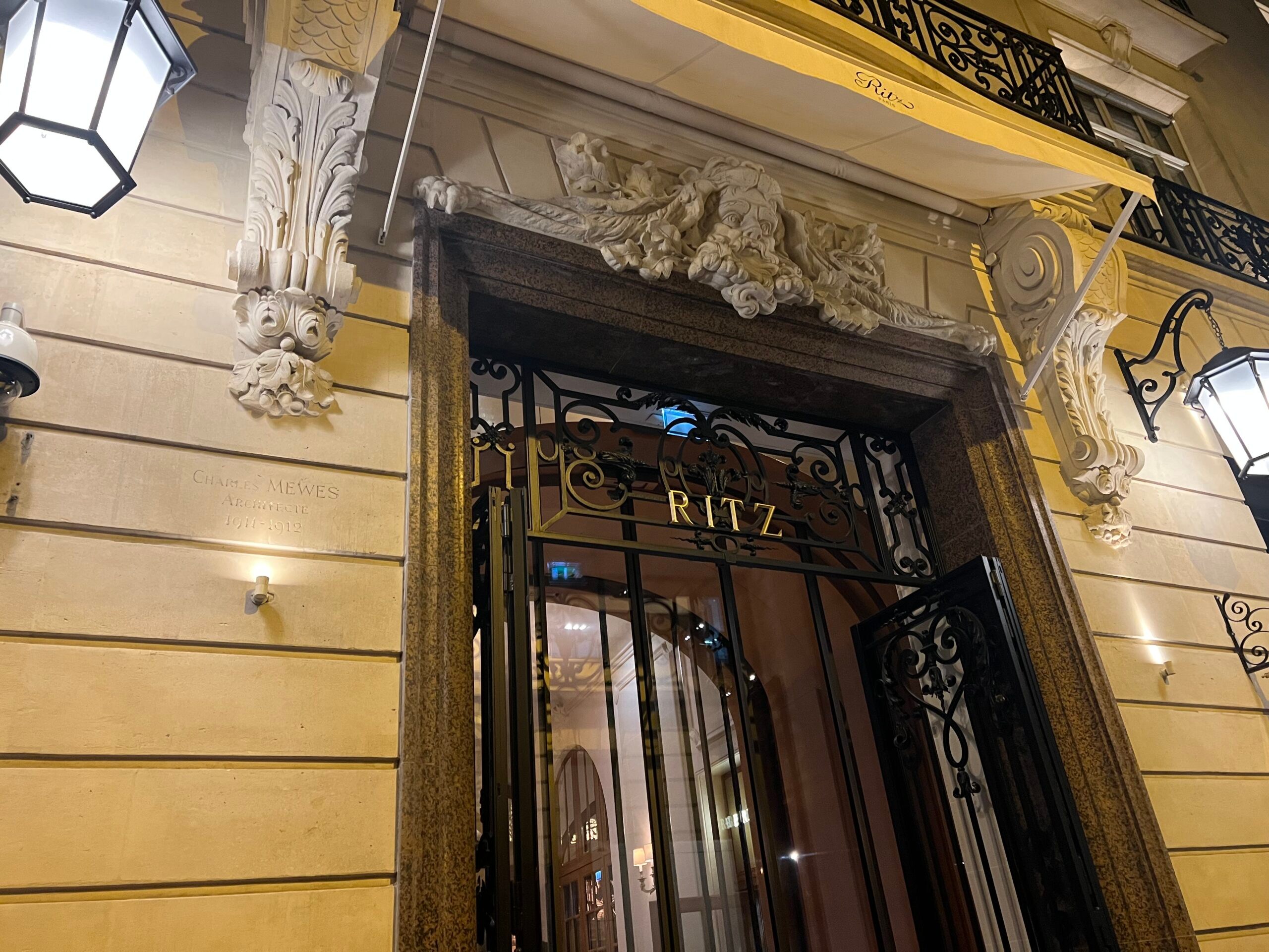 George Ritz Emergency Ernest Hemingway stormed the Ritz Paris during WWII