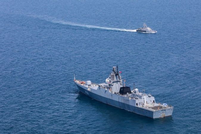 Former US Navy vessel attacked by Yemeni rebels in Indian Ocean