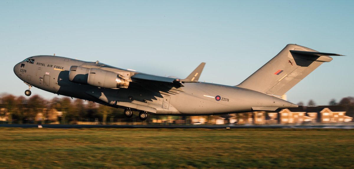 Giant C-17 Globemaster landed on the tiny island of Saint Helena
