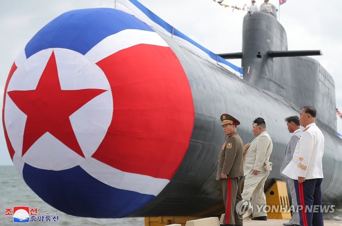 North Korea just launched a new nuclear missile submarine