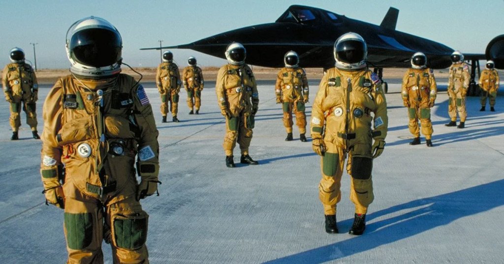 Mach 3 ejection SR-71 Pressure Suits Lockheed
