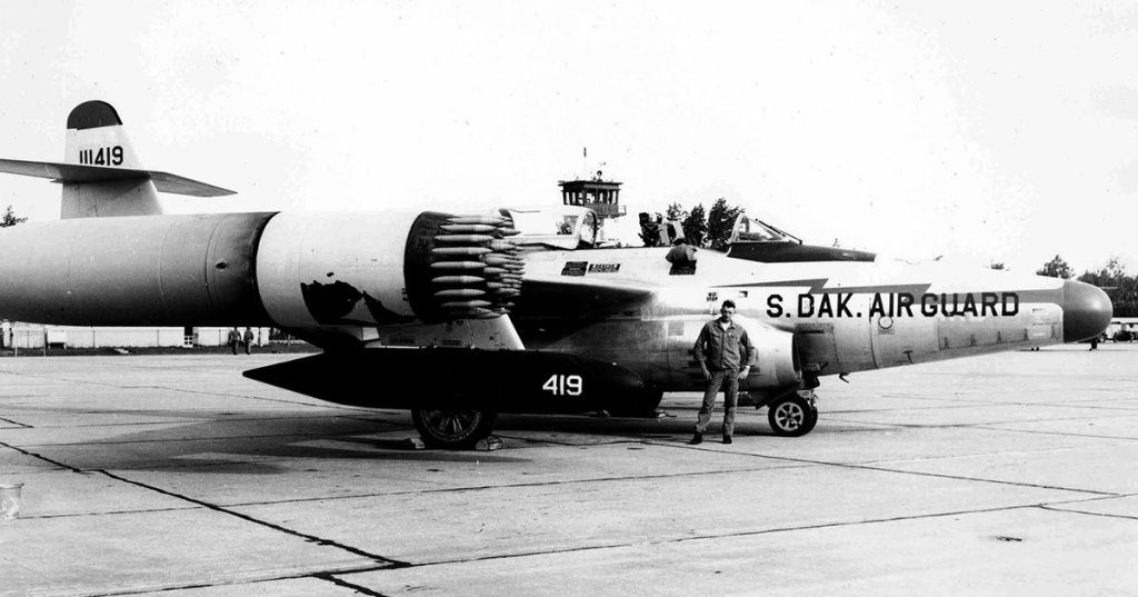 F89 scorpion rocket pods
