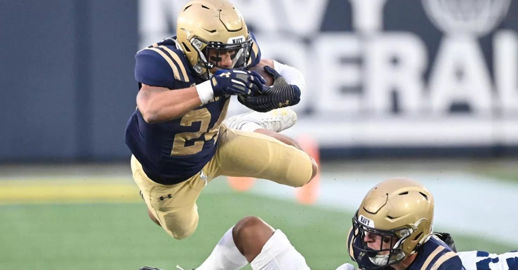 Academy football Navy and FAU scored six total touchdowns in the fourth quarter of their matchup on Oct. 25, 2025. (U.S. Naval Academy)