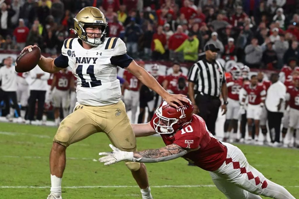 Senior quarterback Blake Horvath ran for a 51-yard touchdown with 39 seconds remaining against Temple