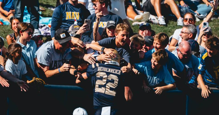 acadmy football navy scored over air force