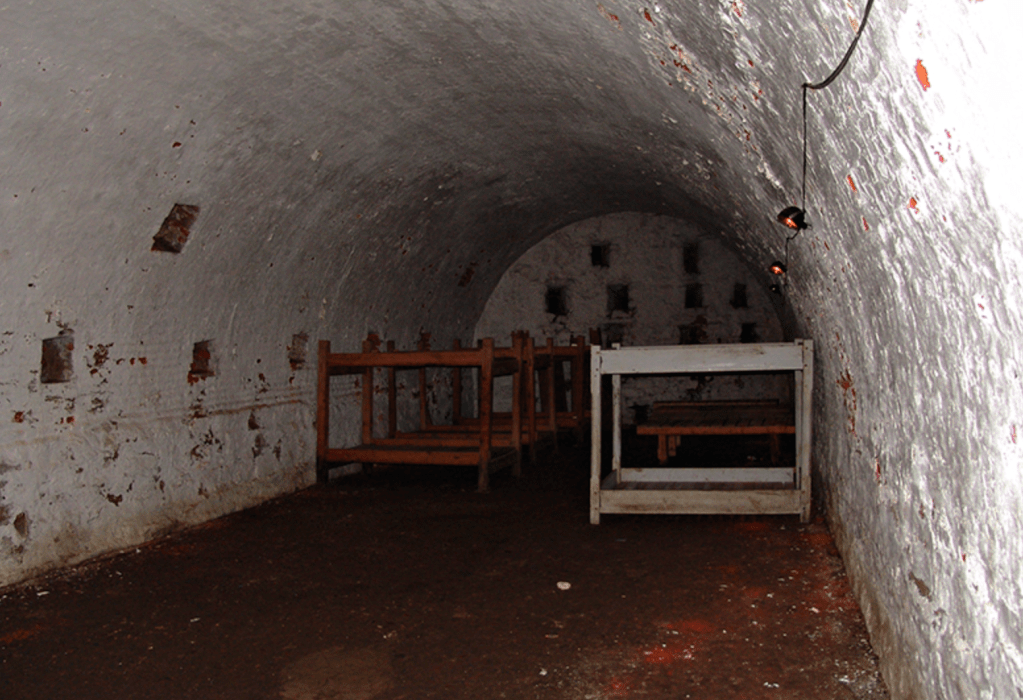 revolutionary war ghosts screaming lady