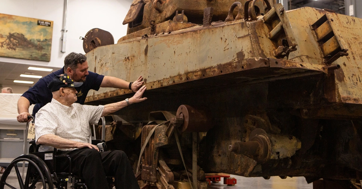 100-year-old Marine reunited with tank he drove on Iwo Jima