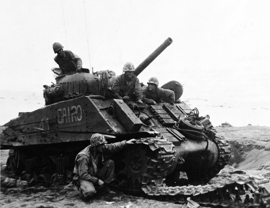 100-year-old Marine reunited with tank he drove on Iwo Jima