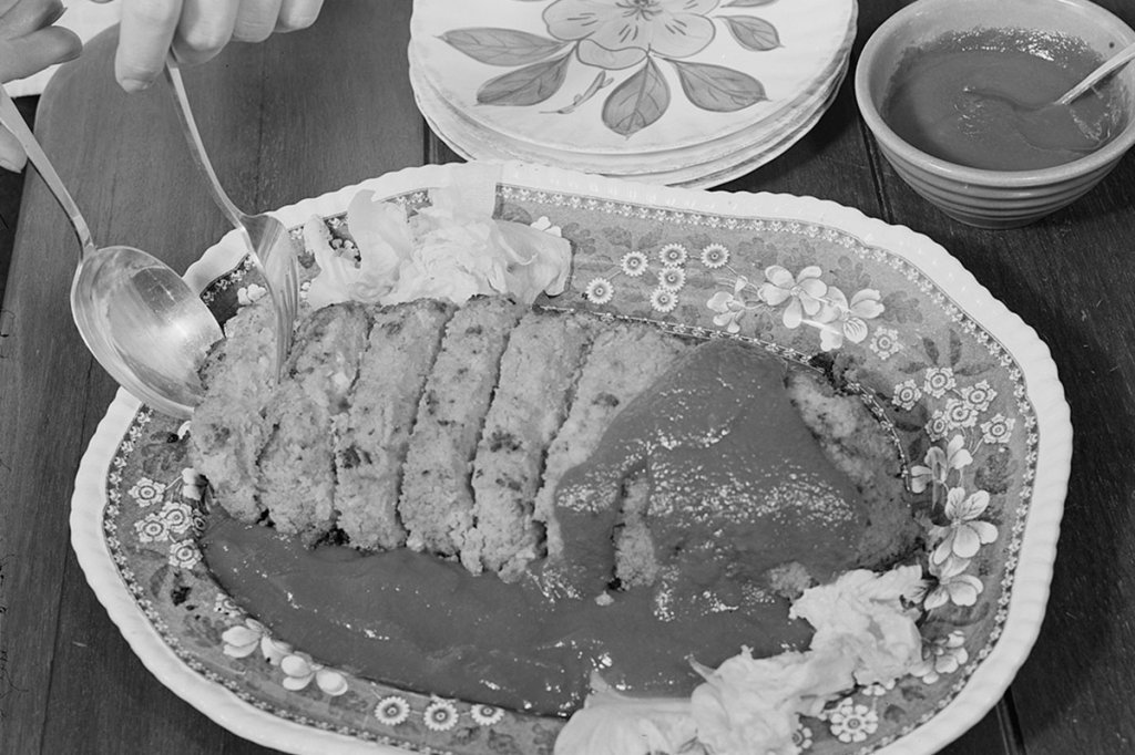 "Share The Meat” recipes. Baked bean loaf. A nourishing, healthful meat substitute, this bean loaf contains vitamins and minerals found in many meat dishes… Photo by Ann Rosener, 1942 Oct.
