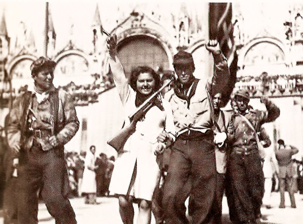 Italian women world war II celebrating