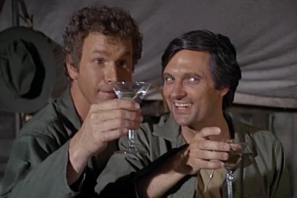MASH units martinis with hawkeye and trapper 20th century studios