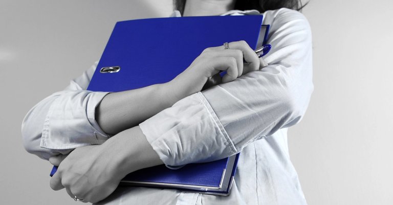 milspouse document binder shutterstock