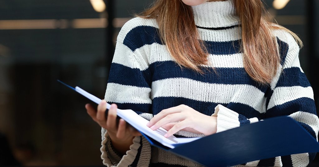 news stories military 2025 milspouse binder shutterstock