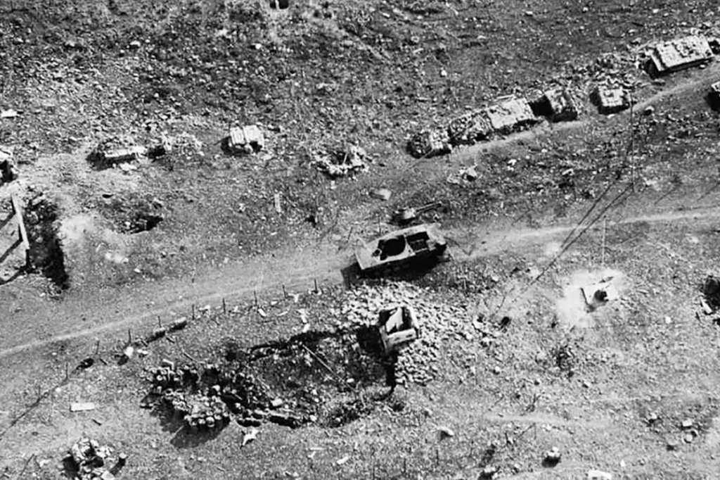 lang vei NVA blasted tank army