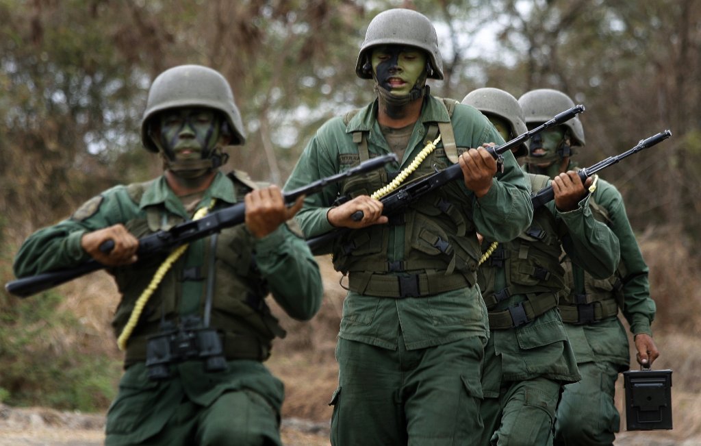 venezuela s-300vm-militia shutterstock