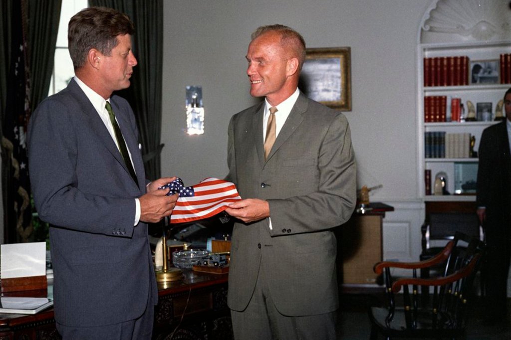 John Glenn visits White House