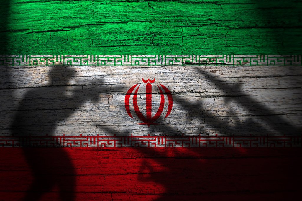 Iranian flag soldier