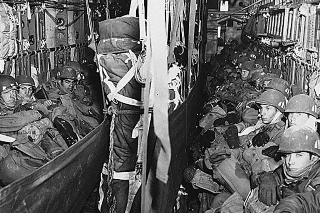 Korean War paratroopers