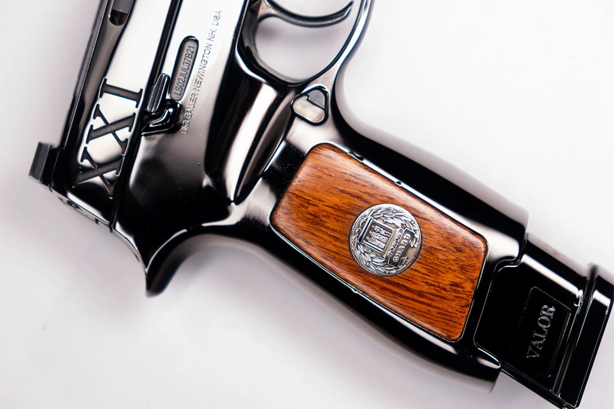 tomb of the unknown soldier pistol grip view army