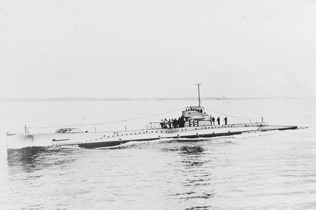 Navy S-5 submarine