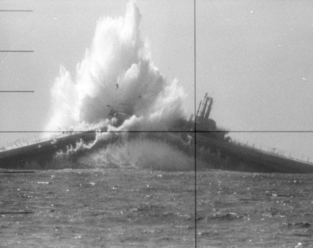 kamikaze attack submarine devilfish sunk navy