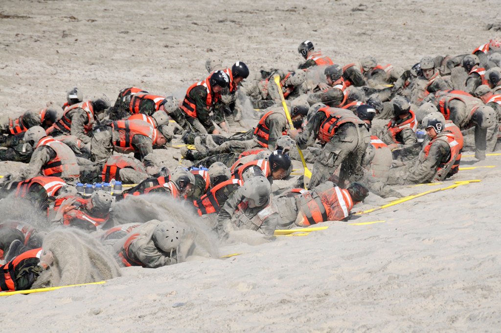 Navy SEAL candidates
